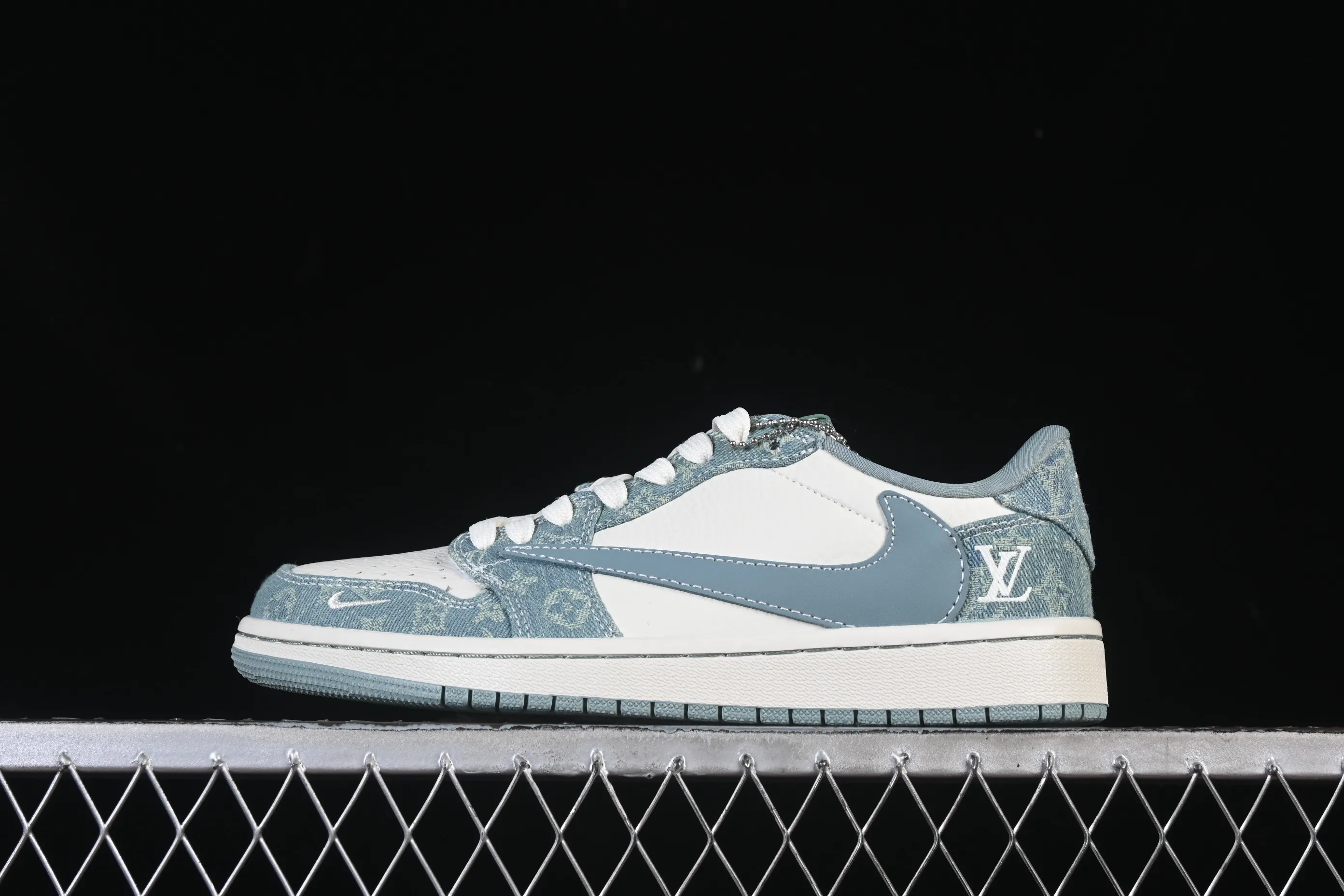 All categories Air Jordan Jordan series basketball shoes Air Jordan 1 Low High-end customized low-top sneakers Travis Scott x Fragment Design x Air Jordan 1 Low OG SP AJ1 Joe 1 LV co-branded cyan denim low-top cultural casual sneakers SC0601-057